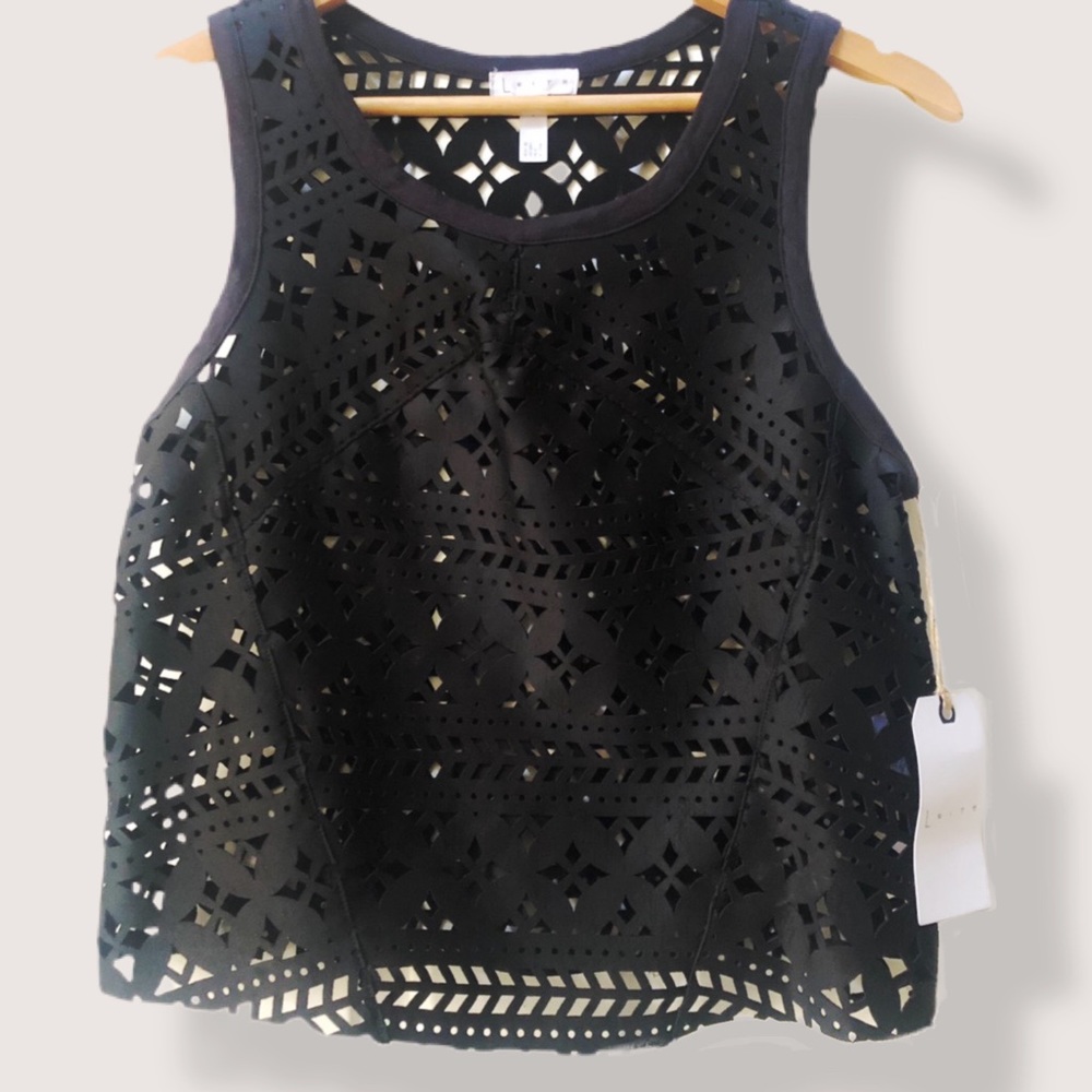 Leith Geometric Cutout Crop Top Tank Shirt